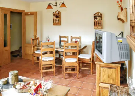 Maison familiale avec terrasse et four à bois à Ávila : photo 3