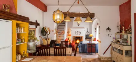 Maison charmante à La Campana avec vue sur la montagne - Photo 3