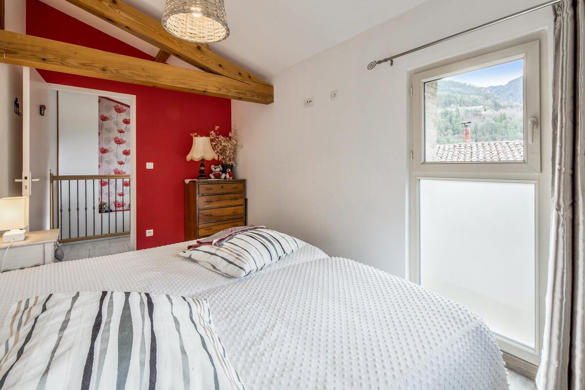 Maison 50 m² vue montagne, jardin terrasse à La Bollène-Vésubie - Photo 5