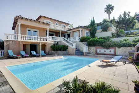 Location villa à Fréjus