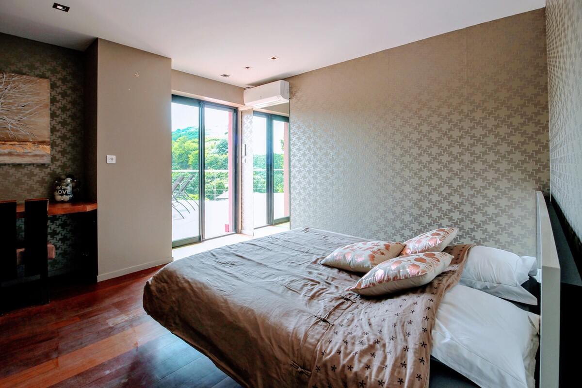 Villa 350 m² Saint Désirat : piscine, sauna, 7 hectares - Photo 25