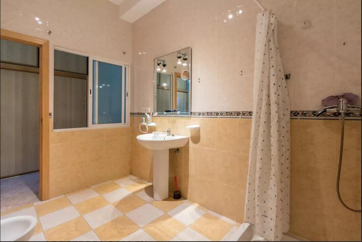 Appartement 100 m² avec terrasse vue montagnes - Photo 14