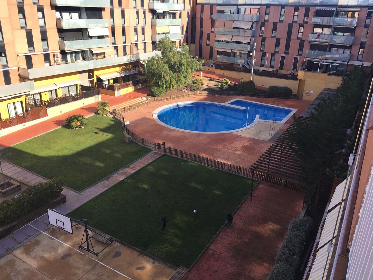 Appartement 6 pers., piscine & jacuzzi à Terrassa - Photo 1