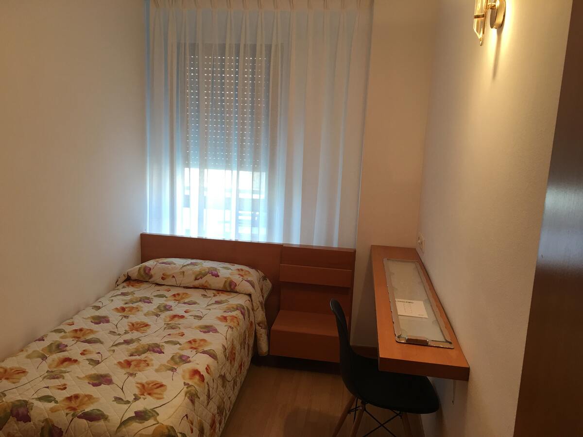 Appartement 6 pers., piscine & jacuzzi à Terrassa - Photo 6