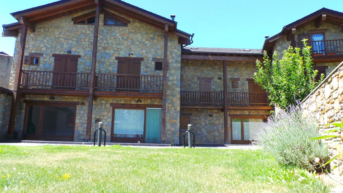 Maison 9 pers., jardin & vue montagne à Bellver - Photo 9