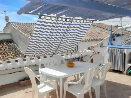 Location maison à Saintes Maries de la Mer, Maison accueillante à Saintes-Maries-de-la-Mer, 110 m², climatisée.