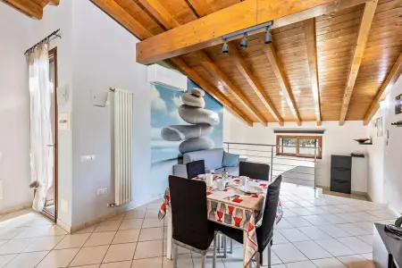 Location appartement à Verona, Appartement Élegant à Vérone - 75 m² avec Balcon