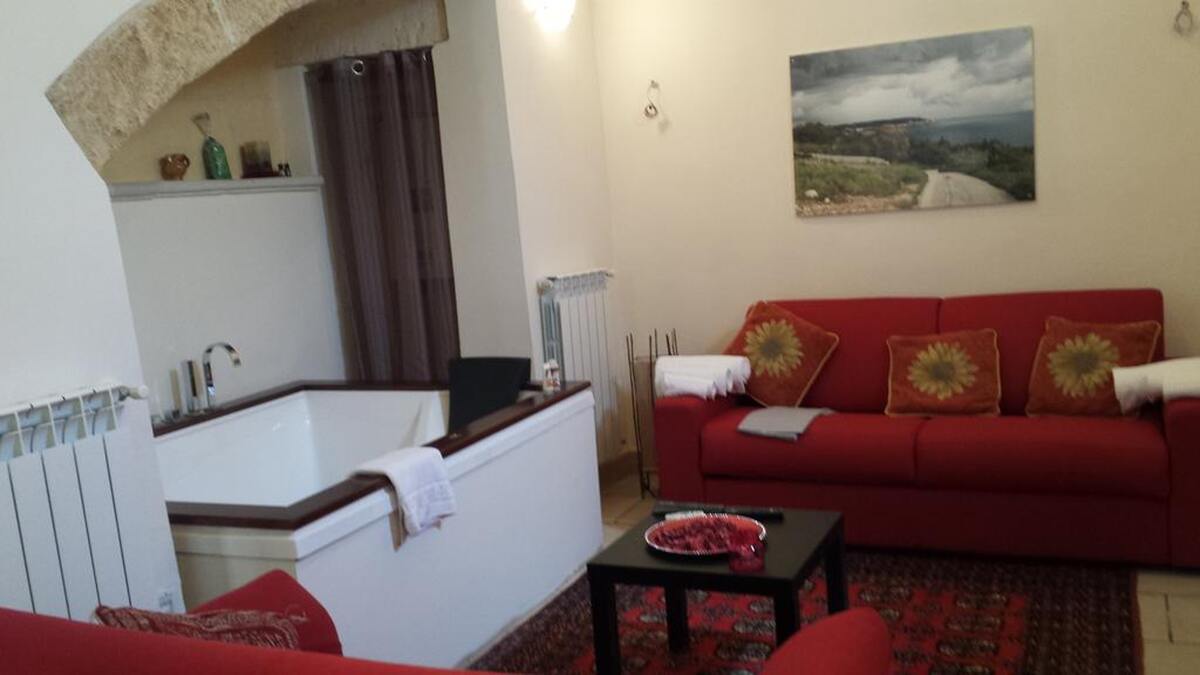 Appartement Castiglione, terrasse avec jacuzzi et vue ville - Photo 3
