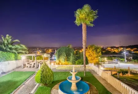 Château de 540 m² à Valença : piscine privée et jacuzzi, 7 chambres : photo 3