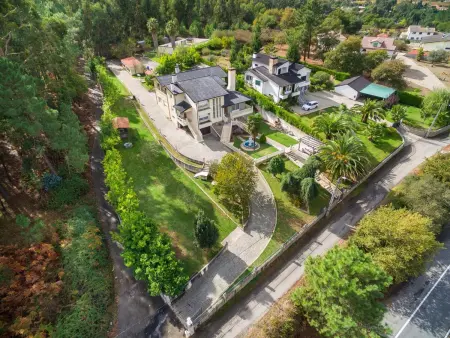 Château de 540 m² à Valença : piscine privée et jacuzzi, 7 chambres : photo 5