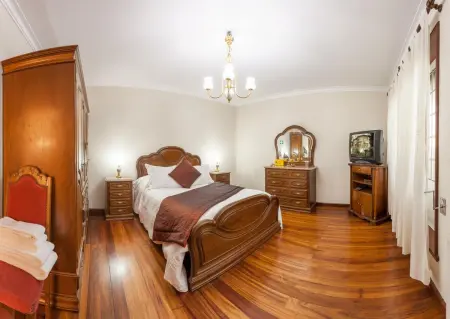 Château de 540 m² à Valença : piscine privée et jacuzzi, 7 chambres : photo 14