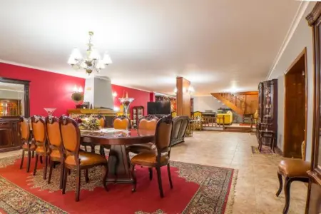 Château de 540 m² à Valença : piscine privée et jacuzzi, 7 chambres : photo 17