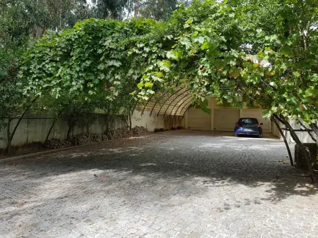Château de 540 m² à Valença : piscine privée et jacuzzi, 7 chambres : photo 42