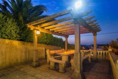 Château de 540 m² à Valença : piscine privée et jacuzzi, 7 chambres : photo 46