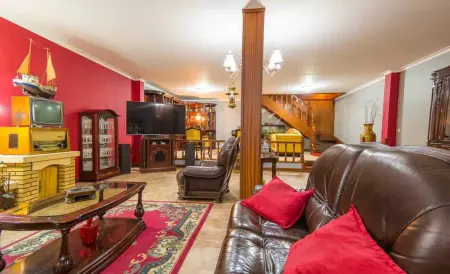 Château de 540 m² à Valença : piscine privée et jacuzzi, 7 chambres : photo 48