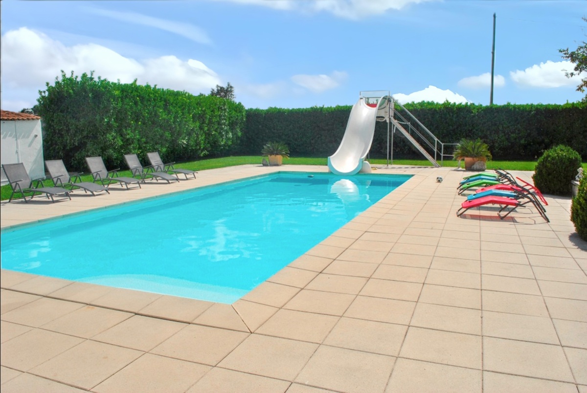 Villa 14 personnes à Meynes : piscine, sauna et terrain de jeux - Photo 9