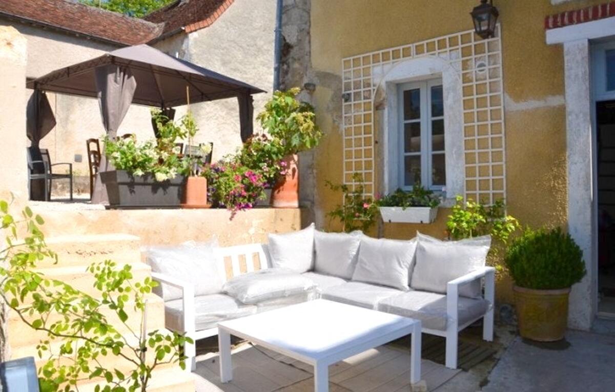 Maison 150 m² avec spa, jacuzzi et piste de pétanque - Photo 2