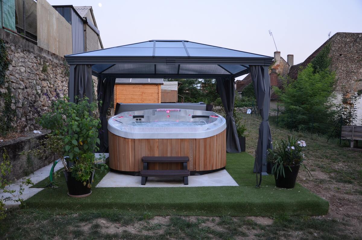 Maison 150 m² avec spa, jacuzzi et piste de pétanque - Photo 14