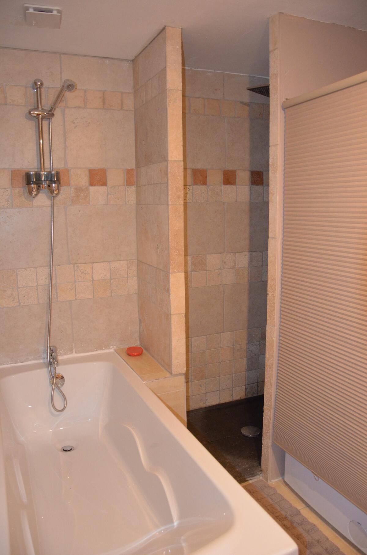Maison 150 m² avec spa, jacuzzi et piste de pétanque - Photo 25