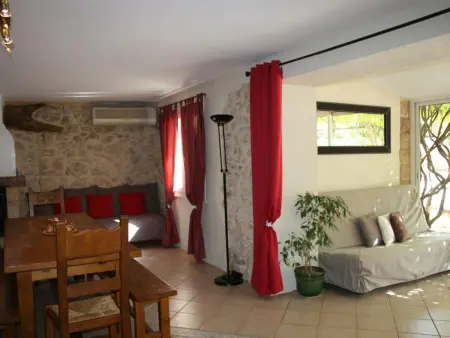 Maison de charme à Saint-Victor-la-Coste avec piscine partagée : photo 25