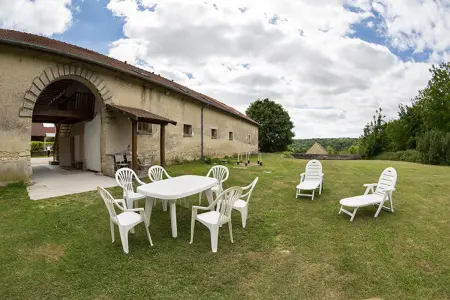 Maison 21 personnes à Monthenault : 4 chambres, jardin et pétanque : photo 16