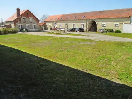 Maison 21 personnes à Monthenault : 4 chambres, jardin et pétanque : photo 17