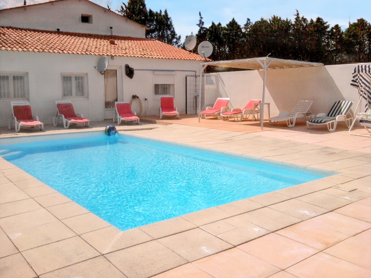 Villa 4 chambres à Meynes, piscine privée et jardin clos - Photo 10