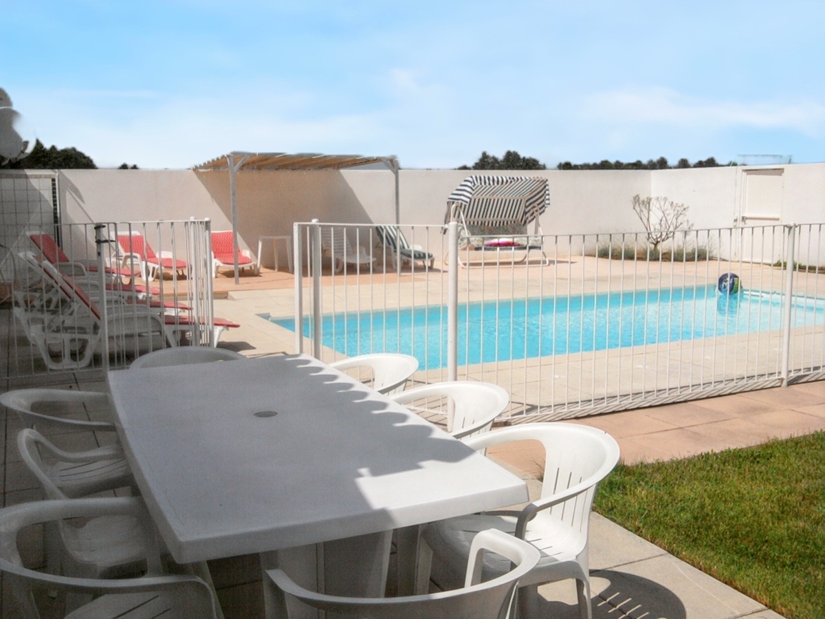 Villa 4 chambres à Meynes, piscine privée et jardin clos - Photo 12