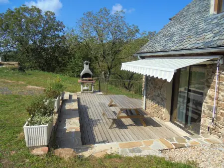 Maison spacieuse à Castelnau-de-Mandailles avec cheminée 250 m² - Photo 1