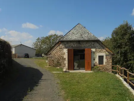 Maison spacieuse à Castelnau-de-Mandailles avec cheminée 250 m² - Photo 12