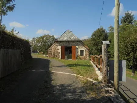 Maison spacieuse à Castelnau-de-Mandailles avec cheminée 250 m² - Photo 27