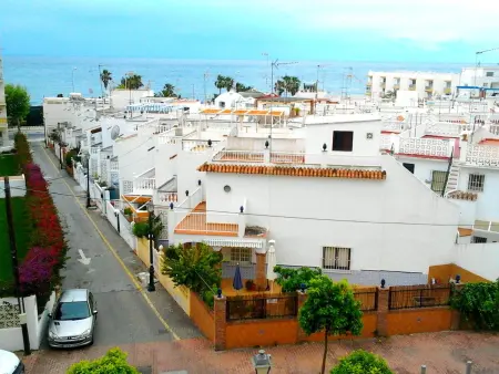 Location appartement à Nerja, Appartement moderne à Nerja avec vue sur la mer, 90 m²
