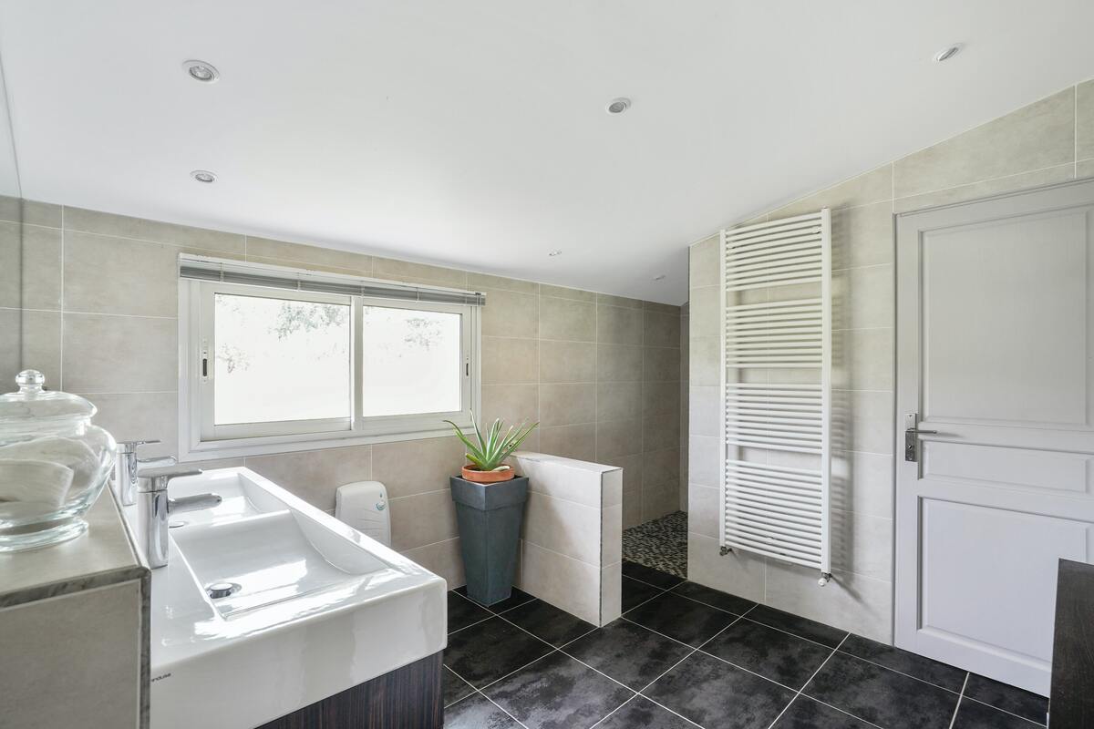 Villa 150m² piscine privée - 8 personnes à Saint Sylvestre - Photo 9