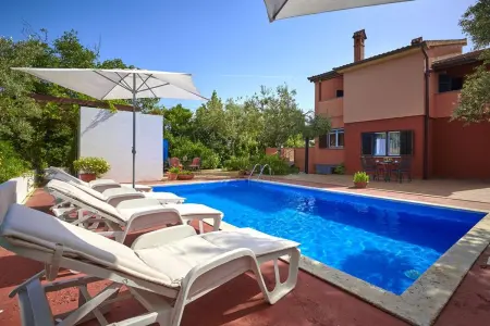 Location villa à Ližnjan, Villa élégante à Ližnjan avec piscine privée