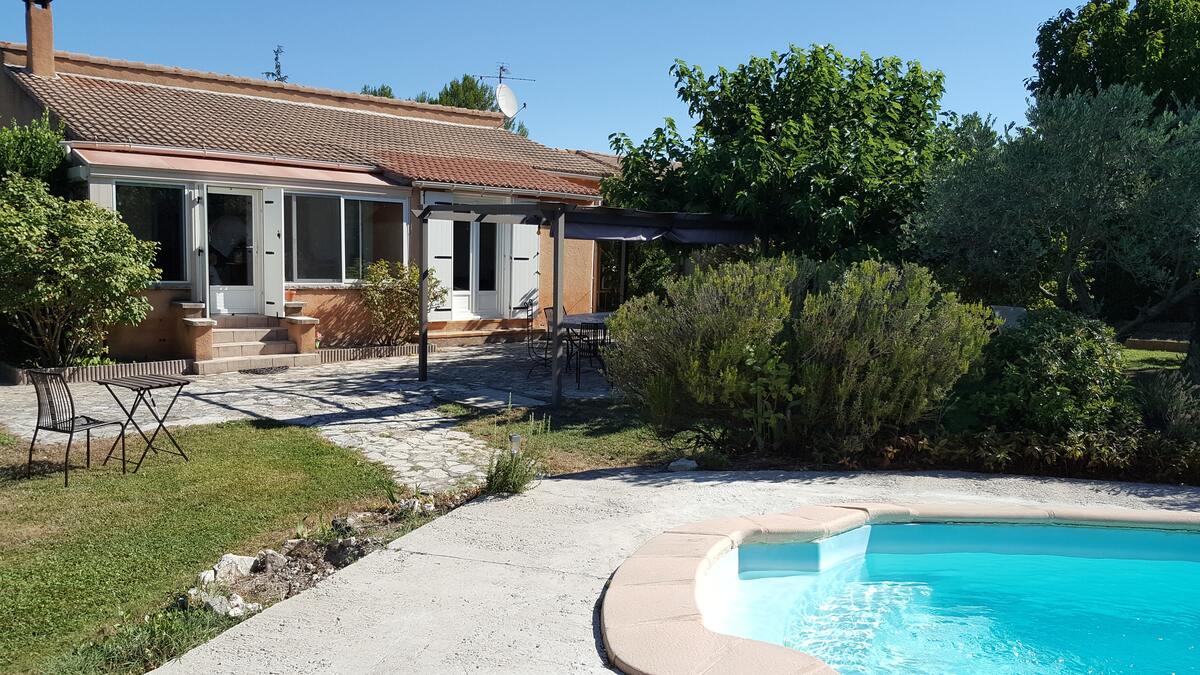 Maison 8 personnes avec piscine privée à Velleron - Photo 1