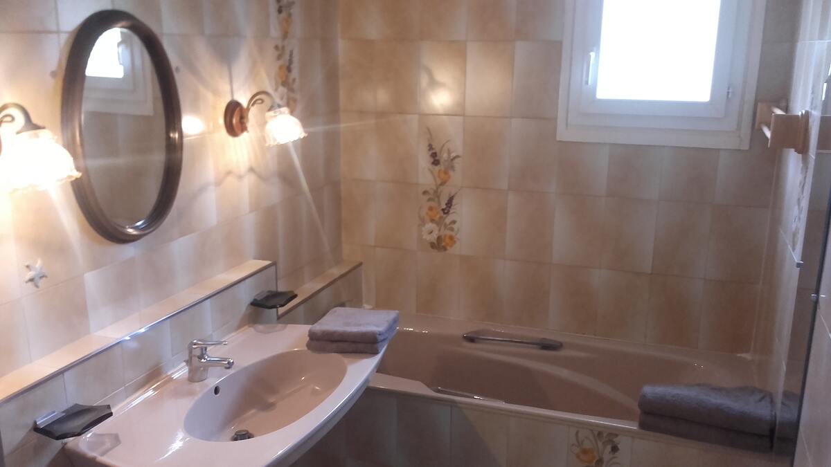 Maison 8 personnes avec piscine privée à Velleron - Photo 17