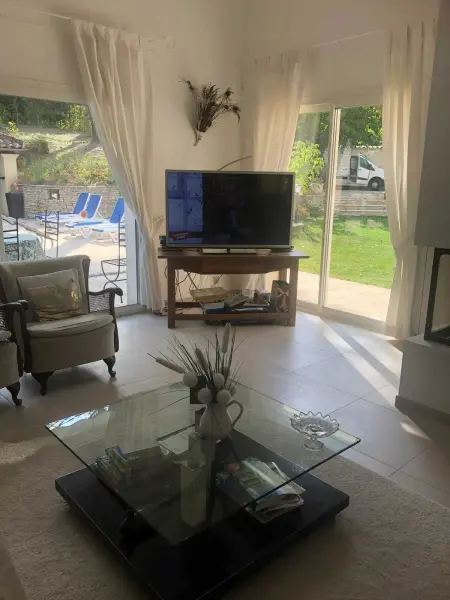 Villa élégante à Céreste avec piscine privée et jacuzzi - Photo 3