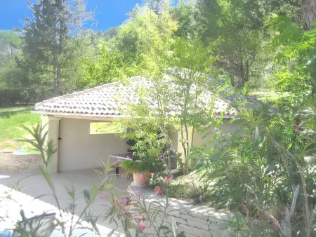 Villa élégante à Céreste avec piscine privée et jacuzzi - Photo 19