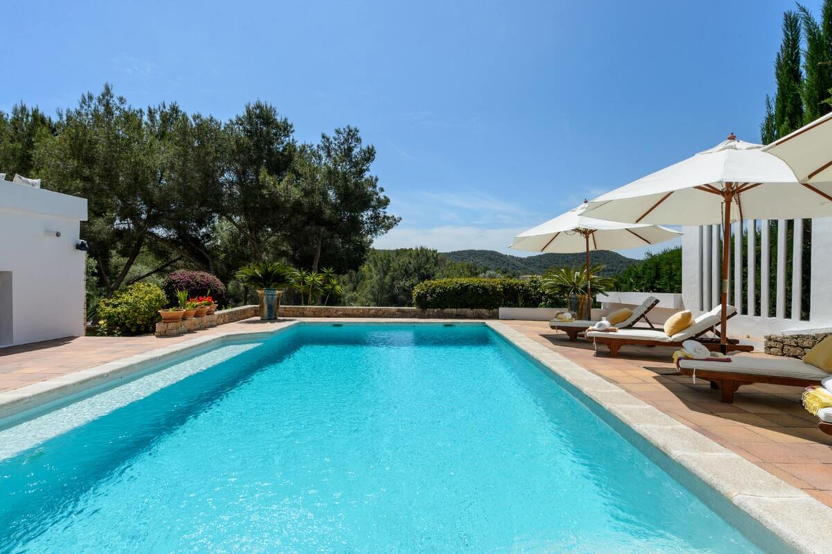 Villa Santa Eulalia avec piscine privée, vue mer et montagne - Photo 1