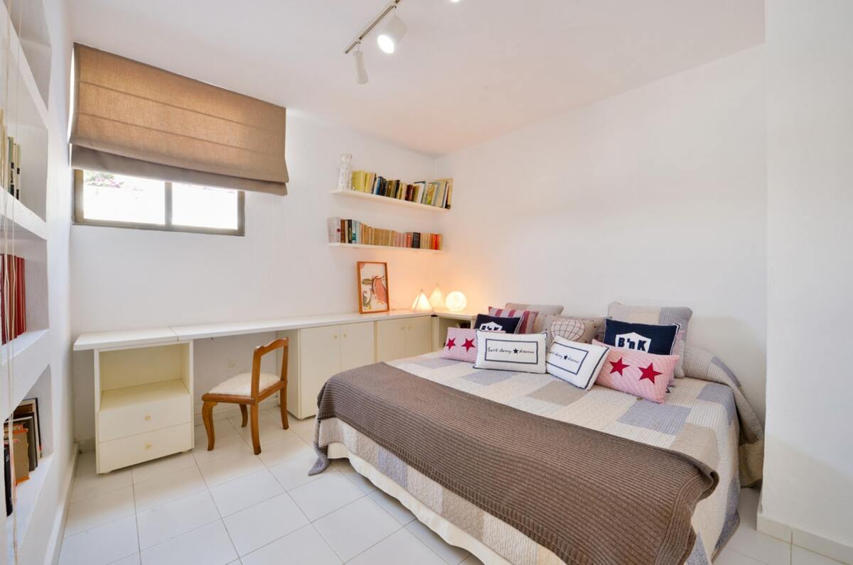 Villa Santa Eulalia avec piscine privée, vue mer et montagne - Photo 16