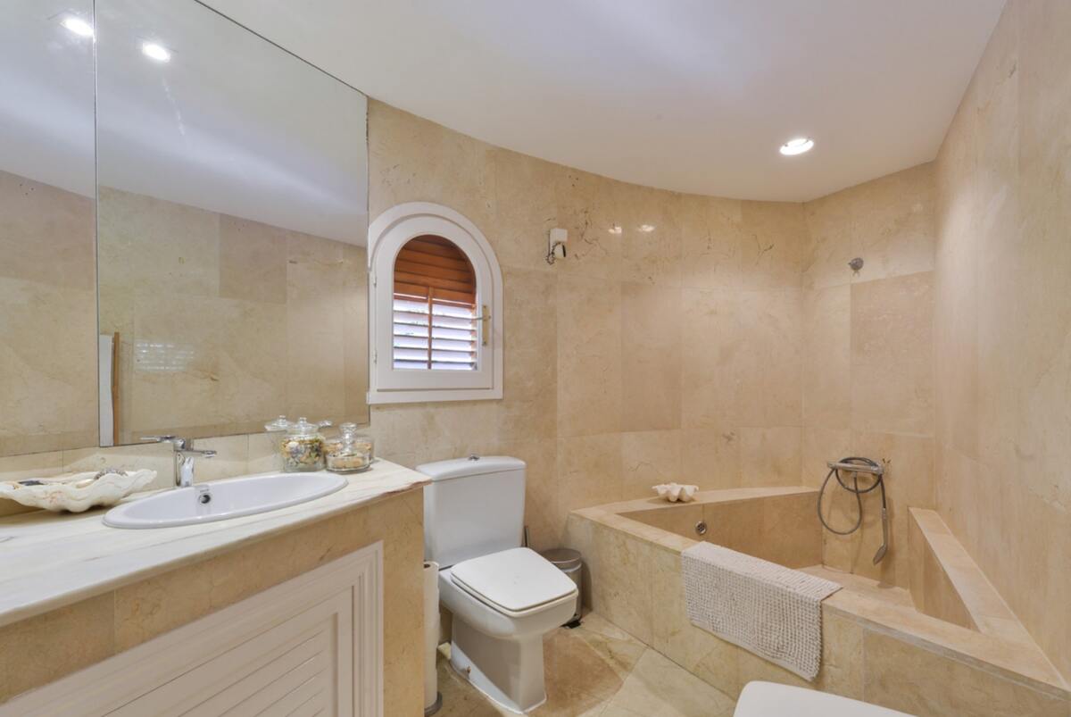 Villa Santa Eulalia avec piscine privée, vue mer et montagne - Photo 24