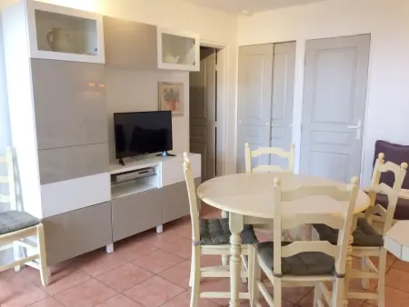 Appartement 45 m² à Roquebrune-sur-Argens, piscine partagée et vue montagne : photo 4