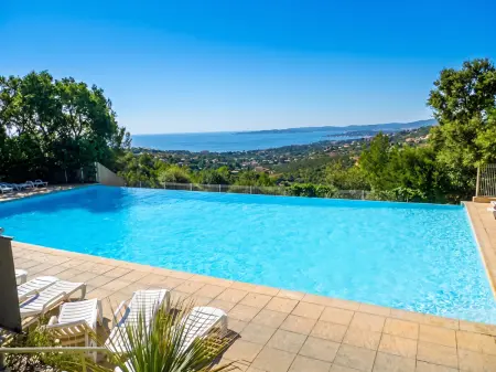 Appartement 45 m² à Roquebrune-sur-Argens, piscine partagée et vue montagne : photo 6