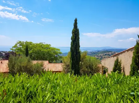 Appartement 45 m² à Roquebrune-sur-Argens, piscine partagée et vue montagne : photo 15