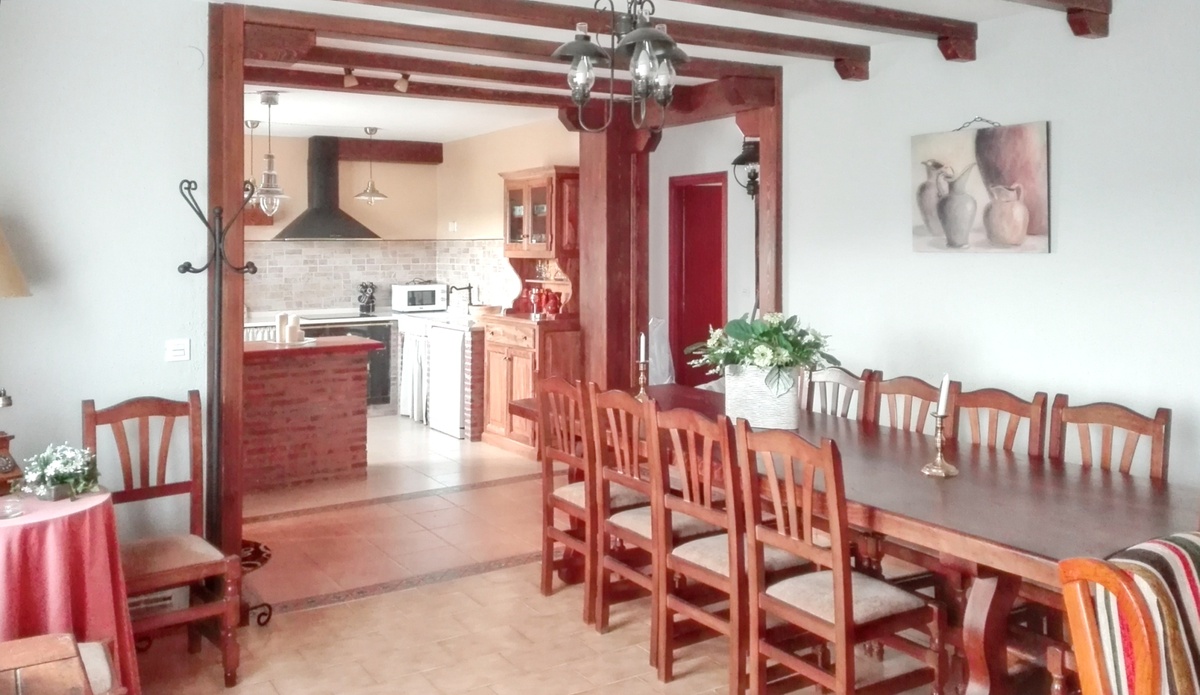 Maison familiale à Peral de Arlanza avec jardin clôturé et barbecue - Photo 1