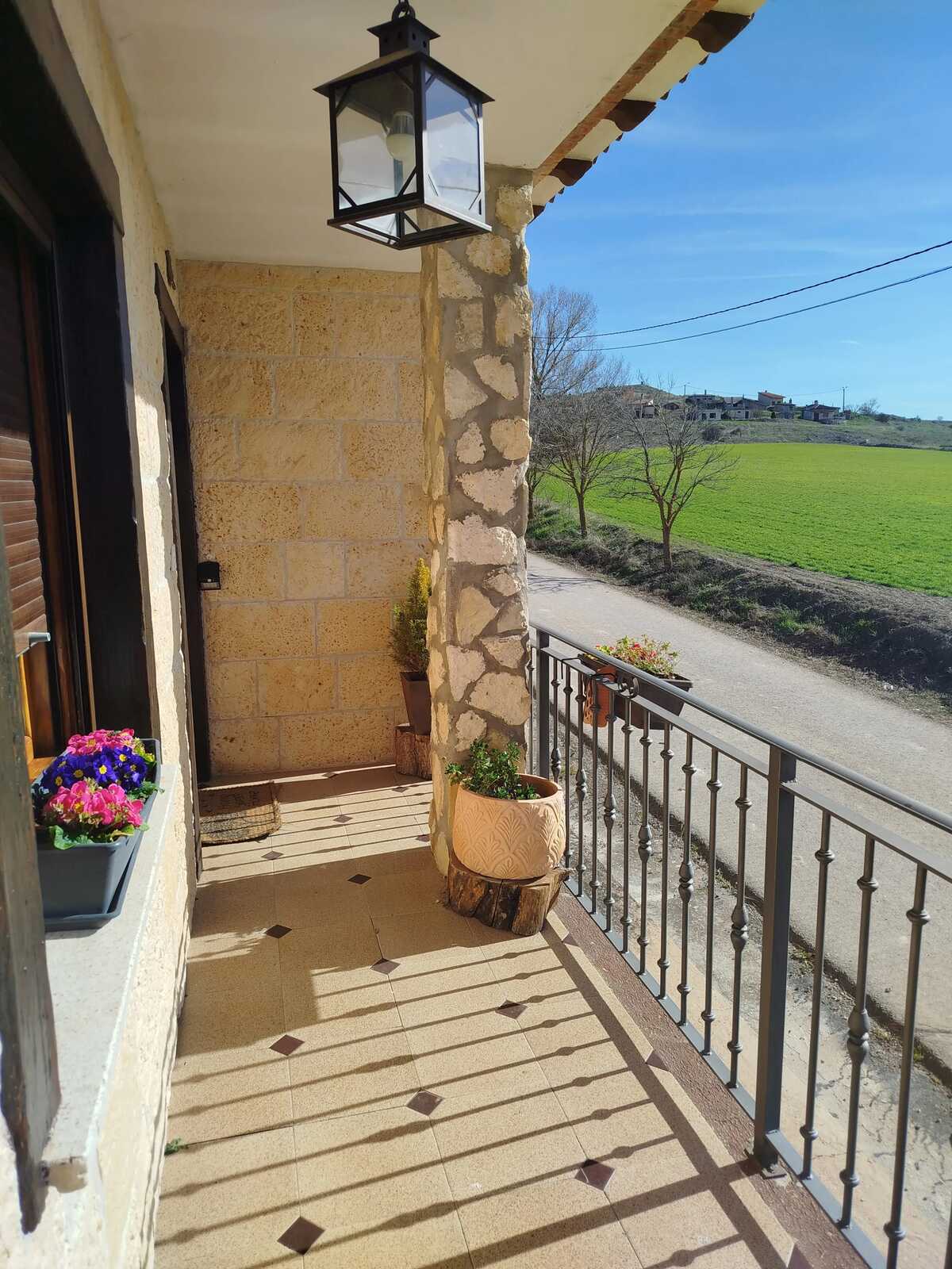 Maison familiale à Peral de Arlanza avec jardin clôturé et barbecue - Photo 13