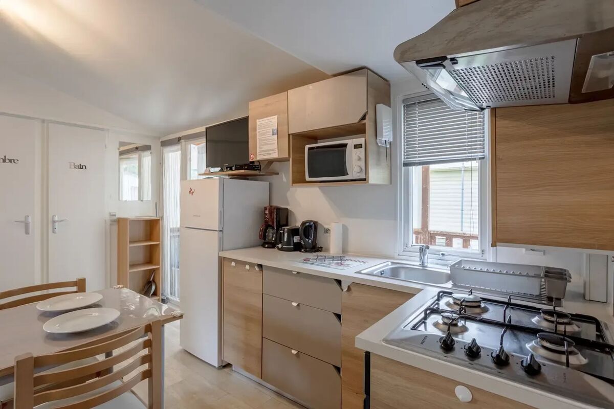 Bungalow 6 pers. à Saint-Jean-de-Monts, piscine & terrasse - Photo 4