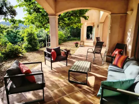 Villa avec piscine privée et jardin clos à La Croix-Valmer : photo 2