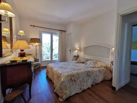 Villa avec piscine privée et jardin clos à La Croix-Valmer : photo 11