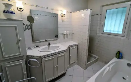 Villa avec piscine privée et jardin clos à La Croix-Valmer : photo 12